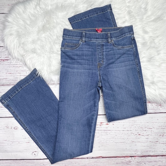 👖|•SPANX•| Stretch Flare High Rise Pull On Jeans Size Medium L33👖 - Picture 3 of 10